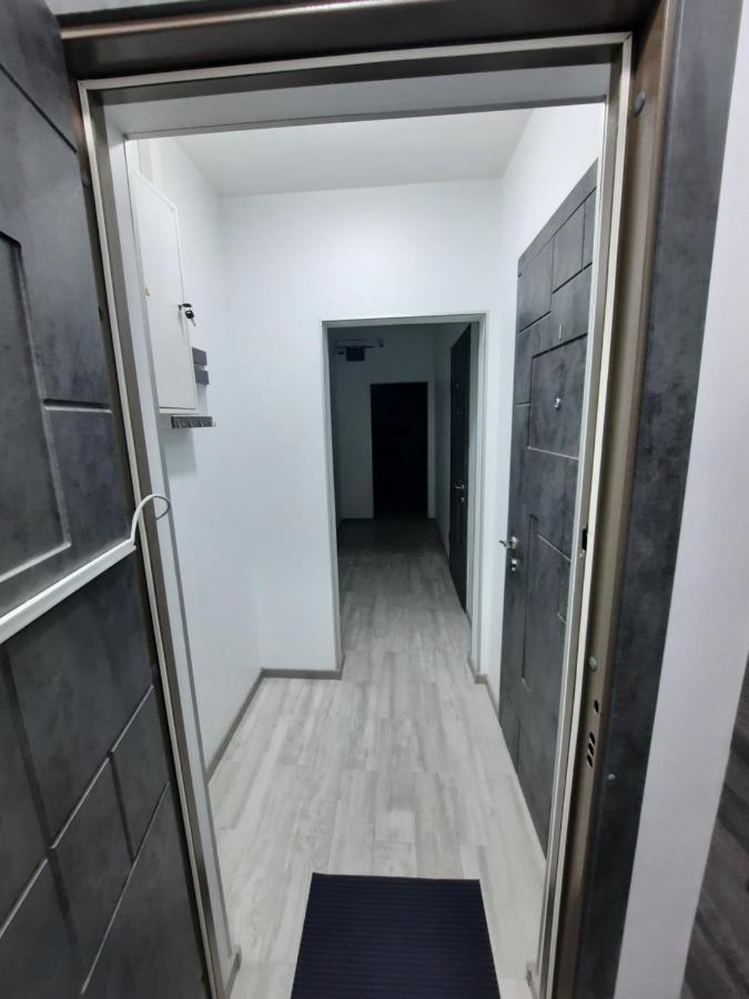 Посуточно Мини-Студия Метро Минская Киев Exterior foto